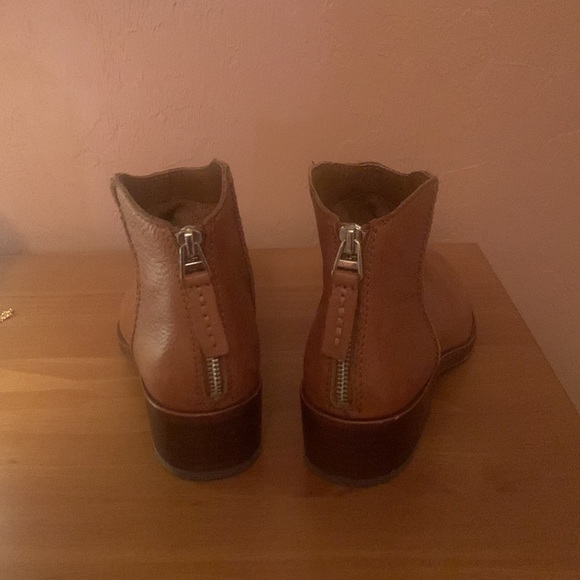 Leather brown booties - Picture 2 of 4